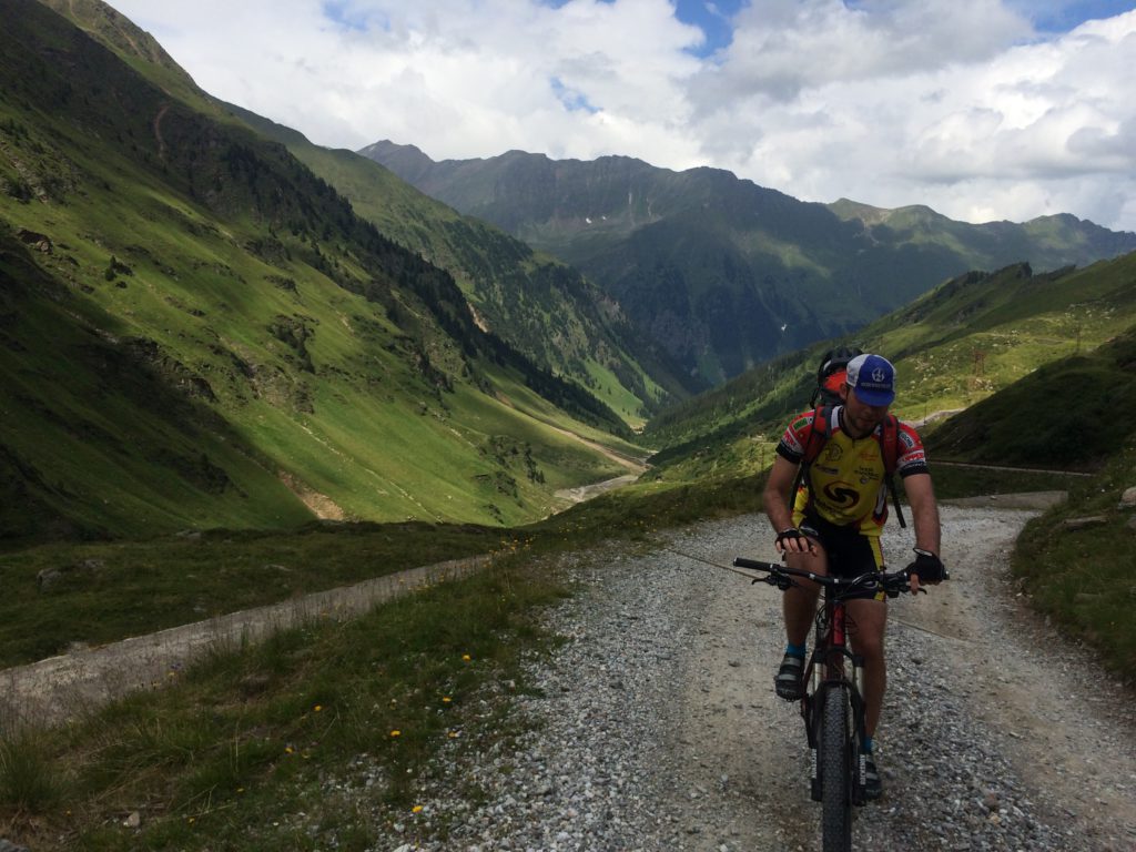 Ivan auf dem Weg zur Moarer Bergalm